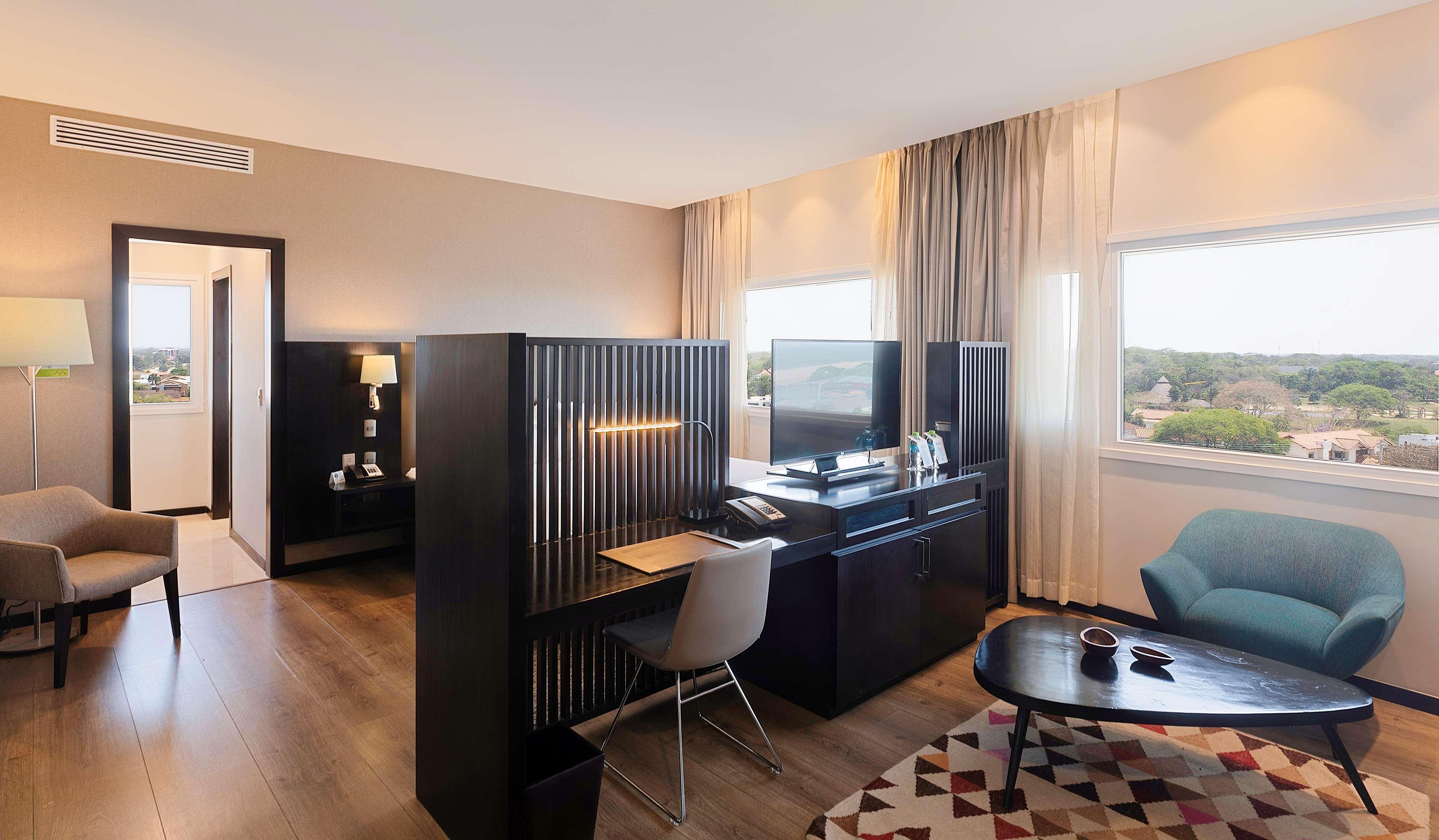Radisson Hotel Santa Cruz Santa Cruz de La Sierra Zewnętrze zdjęcie